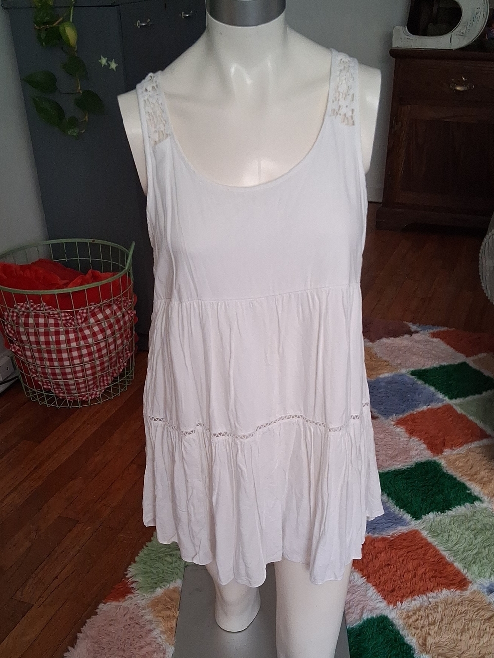 American Eagle Outfitters White Lace-Trim Tiered Tank